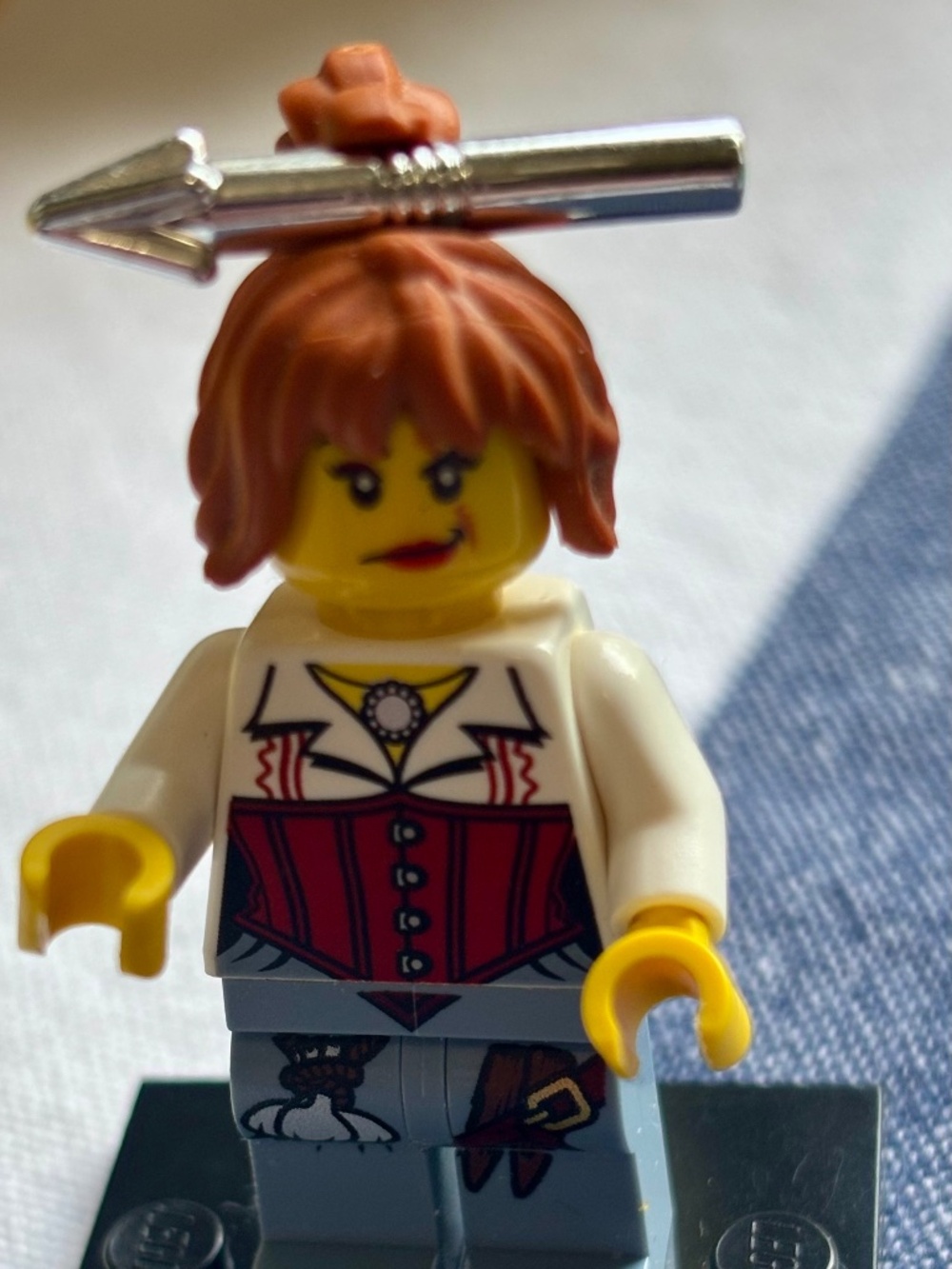 LEGO Monster Fighters "Anne Lee" mof002 with stand & accessories.